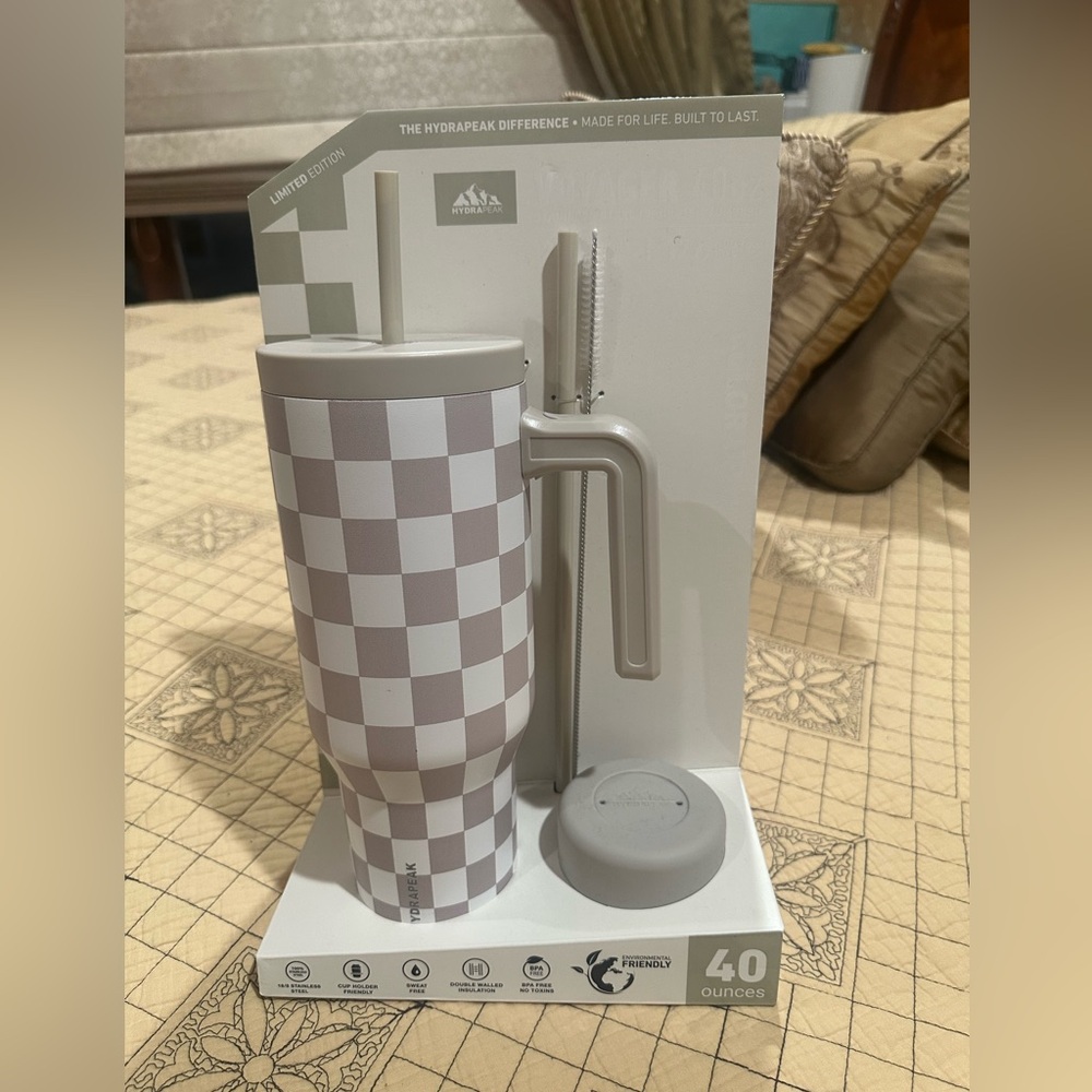 Hydrapeak checkered voyager insulated tumbler